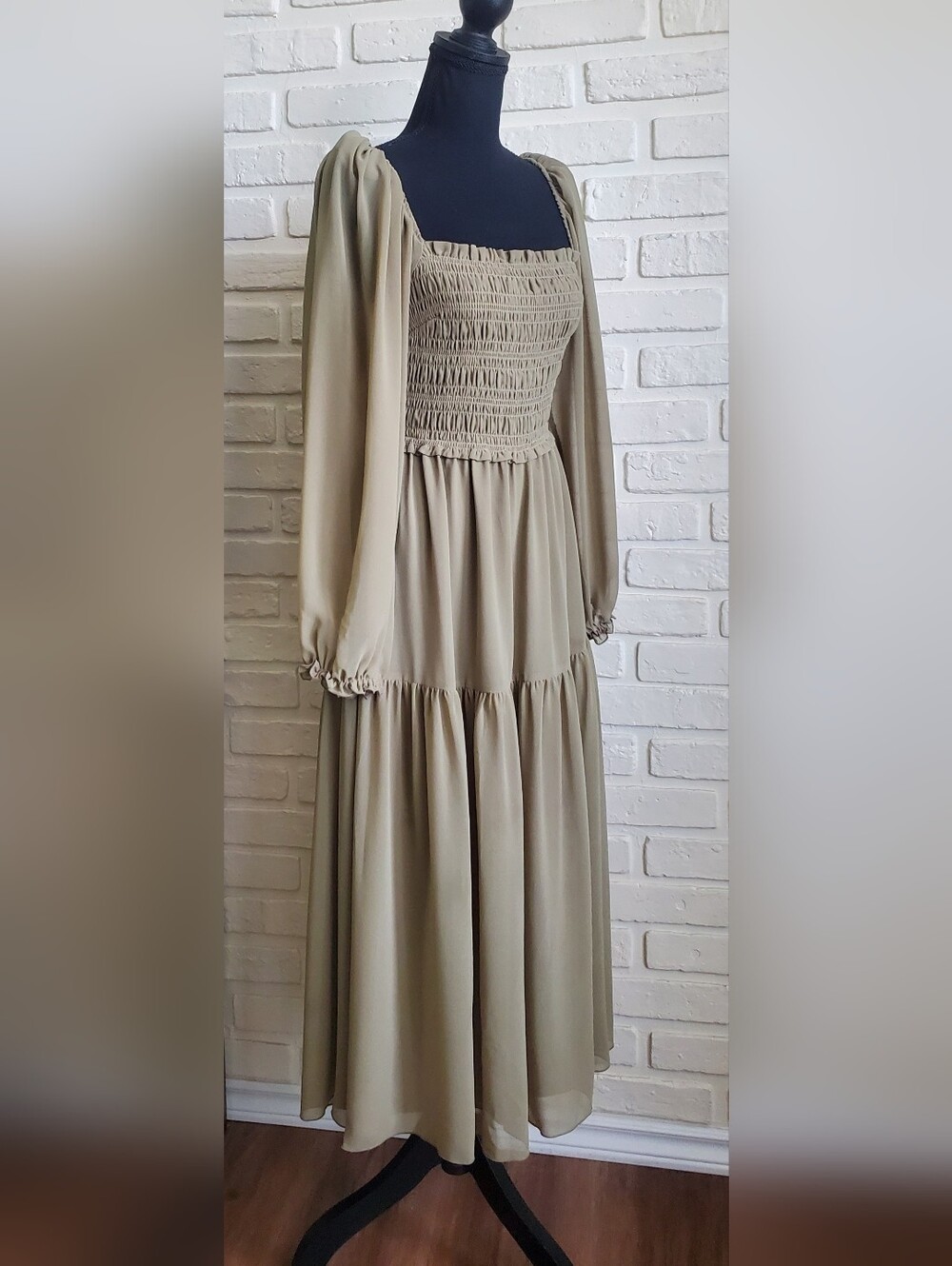 Aritzia Wilfred Nella Smocked Fete Chiffon Tiered Midi Dress Olive Green Medium - Picture 14 of 15
